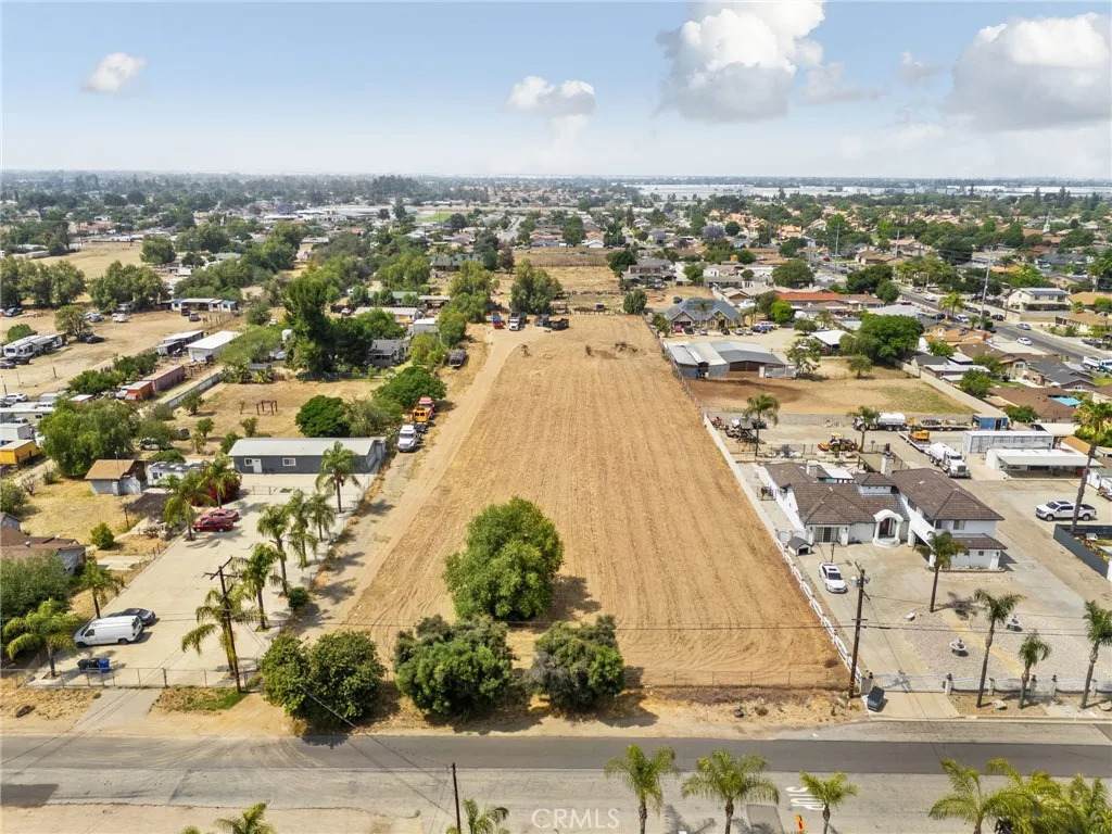 18438 Hawthorne - Photo 1