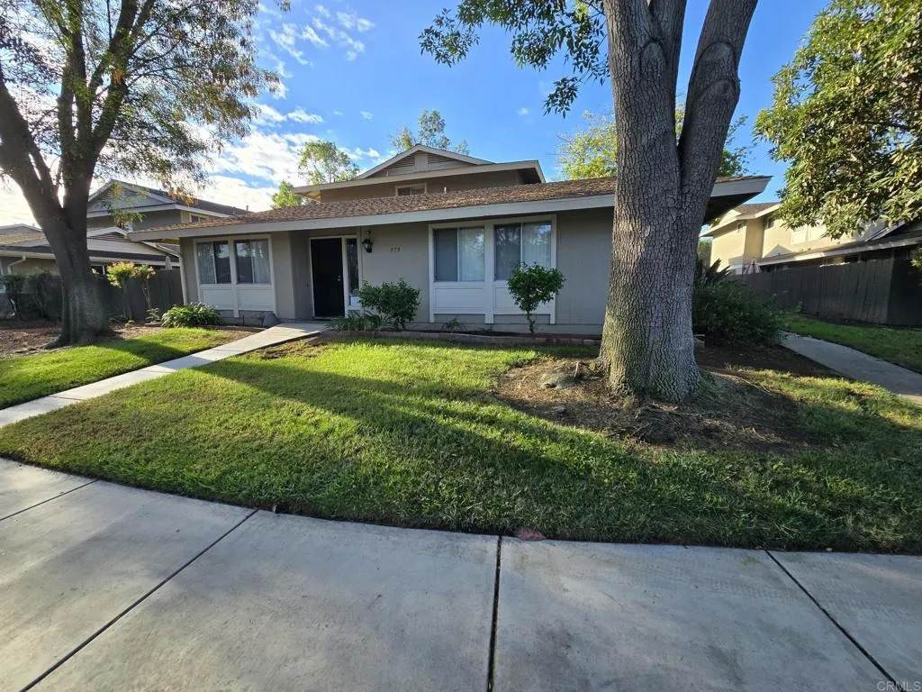 979 Amistad Place - Photo 1