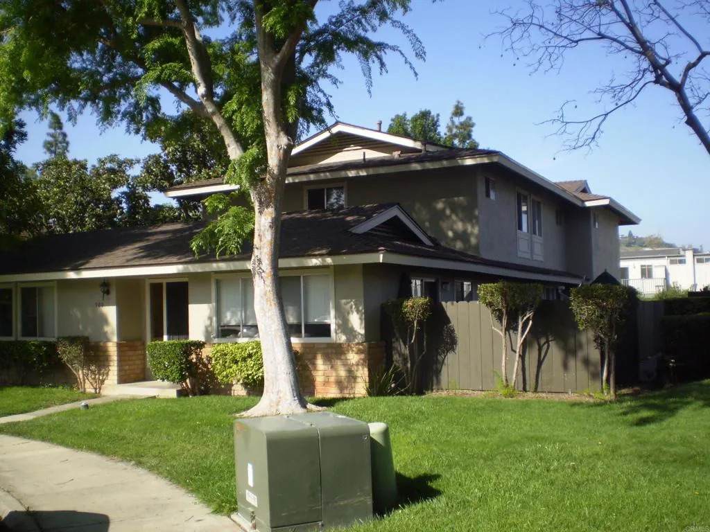 910 Amistad Court - Photo 1