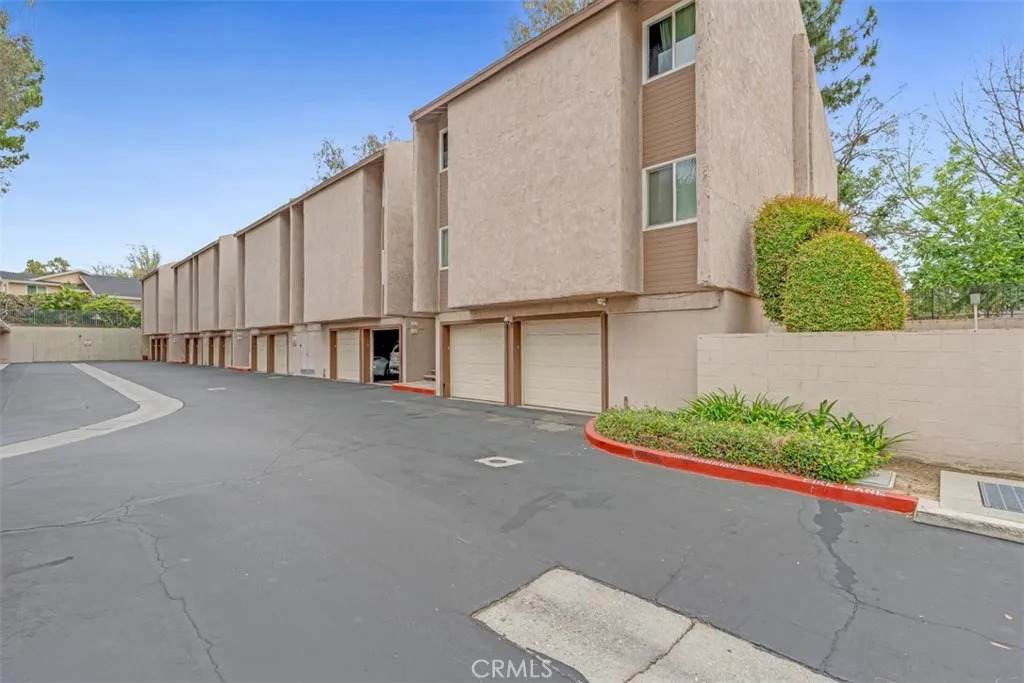 1525 Walnut Leaf Drive - Photo 1
