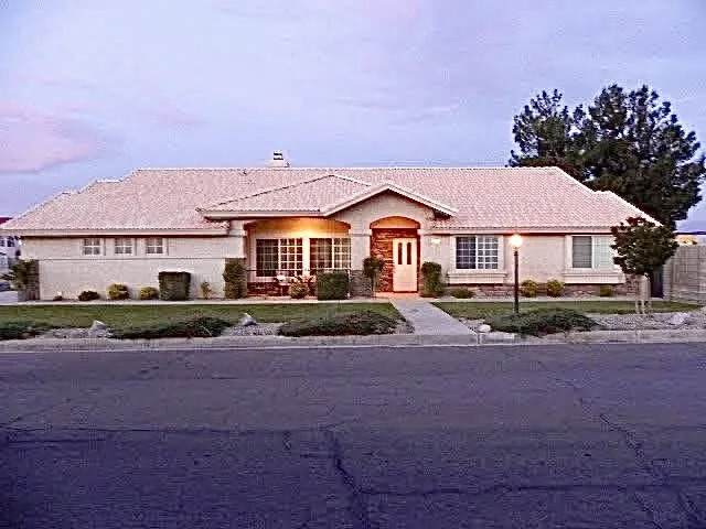 12515 Tamarisk - Photo 1