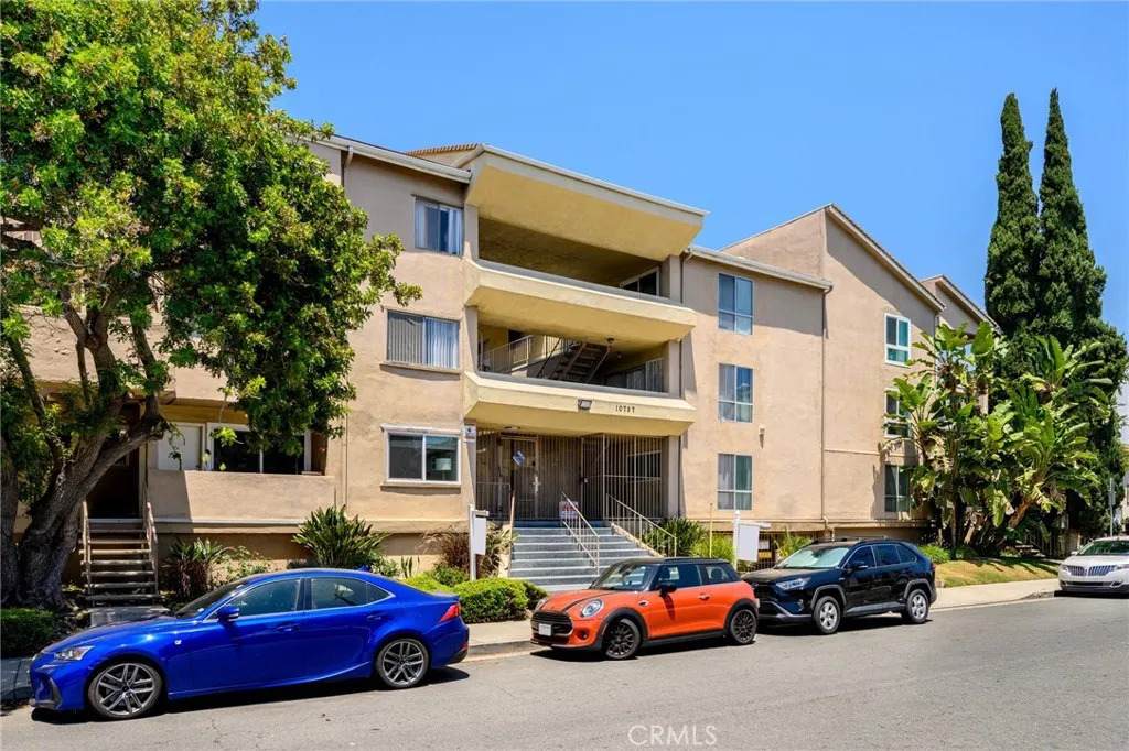 10757 Hortense Street - Photo 1
