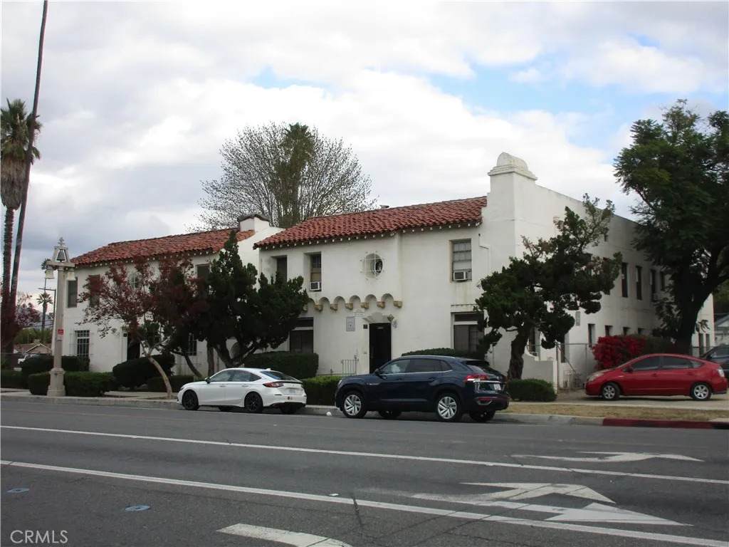 3260 Main - Photo 1