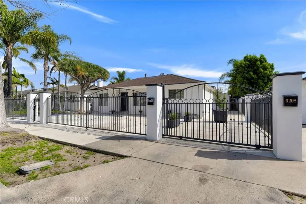 6208 Beeman Avenue - Photo 1