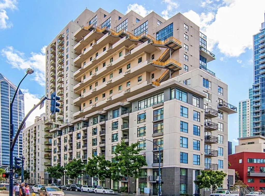 1240 India Street - Photo 1