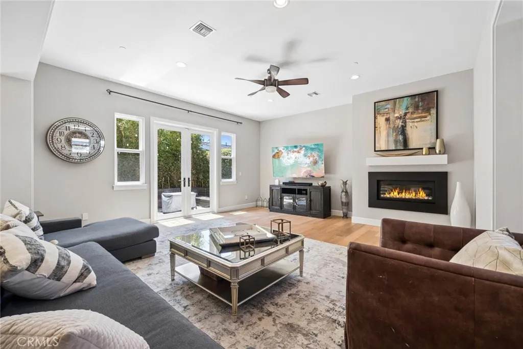 268 Palmer St - Photo 1
