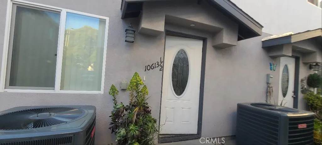 10613 Broadway - Photo 1
