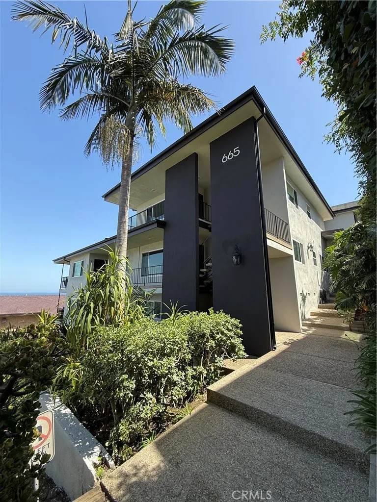 665 34th - Photo 1