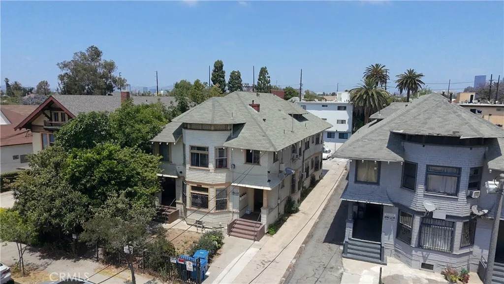 1021 25th Street - Photo 1