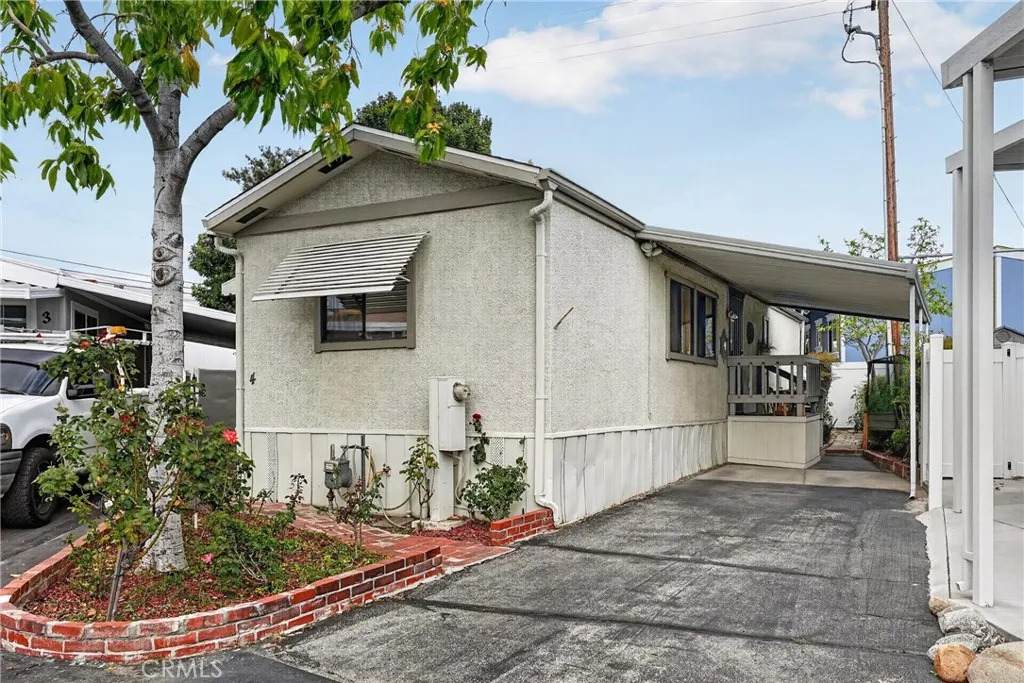21310 Covina - Photo 1