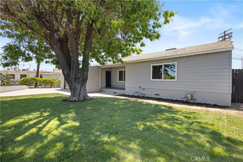 7629 Arcola - Photo 1