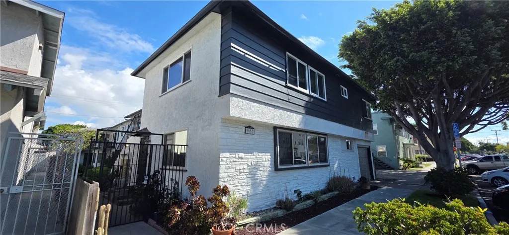 1057 Appleton - Photo 1