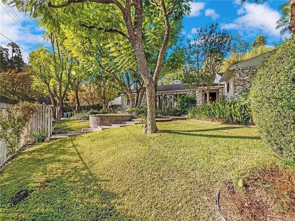 18000 Karen Drive - Photo 1