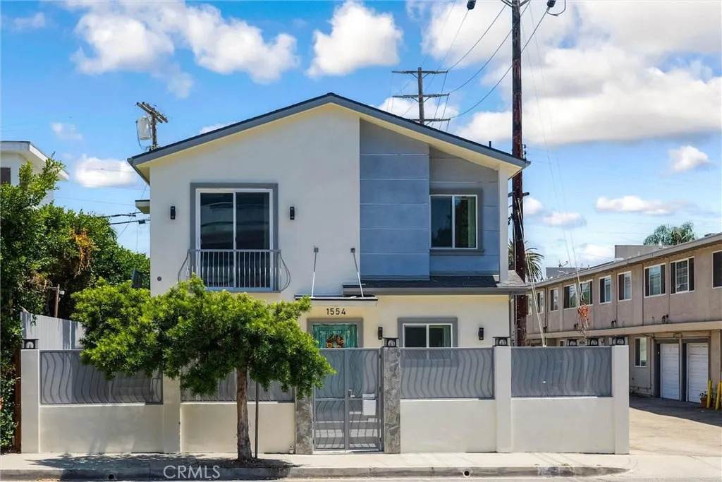 1556 Bundy - Photo 1