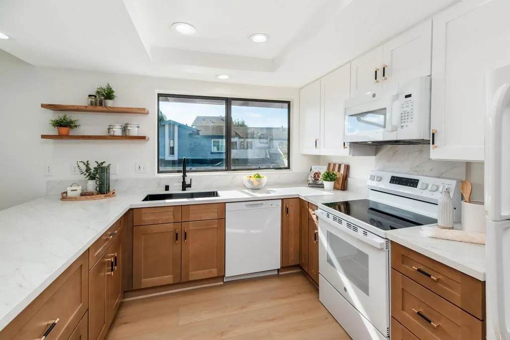 4085 Crystal Dawn - Photo 1