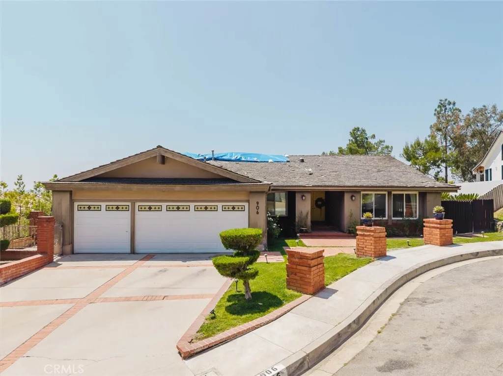 906 Whitehaven Terrace - Photo 1