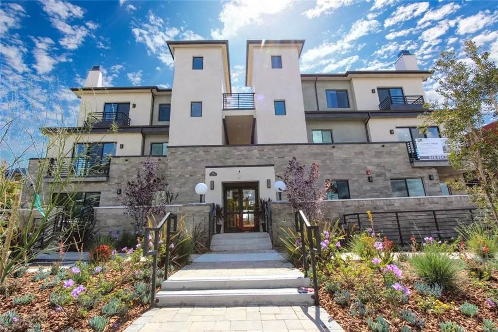 330 Salem Street - Photo 1