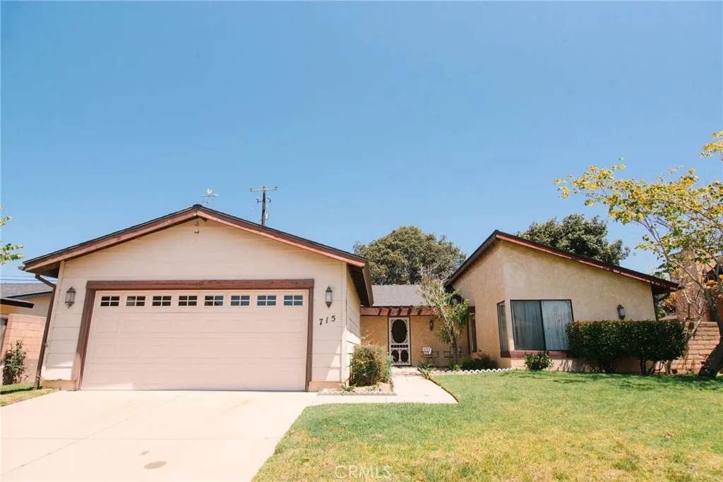 715 Vickie Avenue - Photo 1