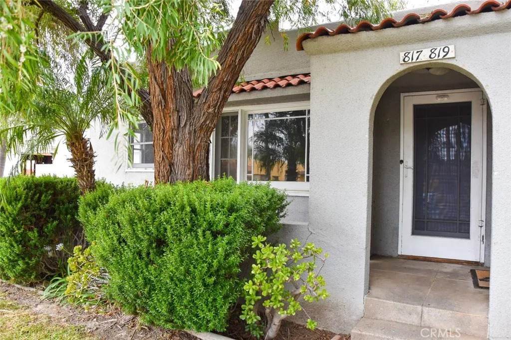 817 Palm - Photo 1
