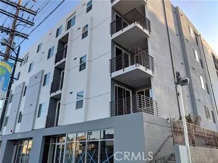 7343 Reseda Boulevard - Photo 1