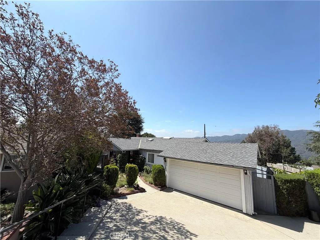 3402 Henrietta - Photo 1