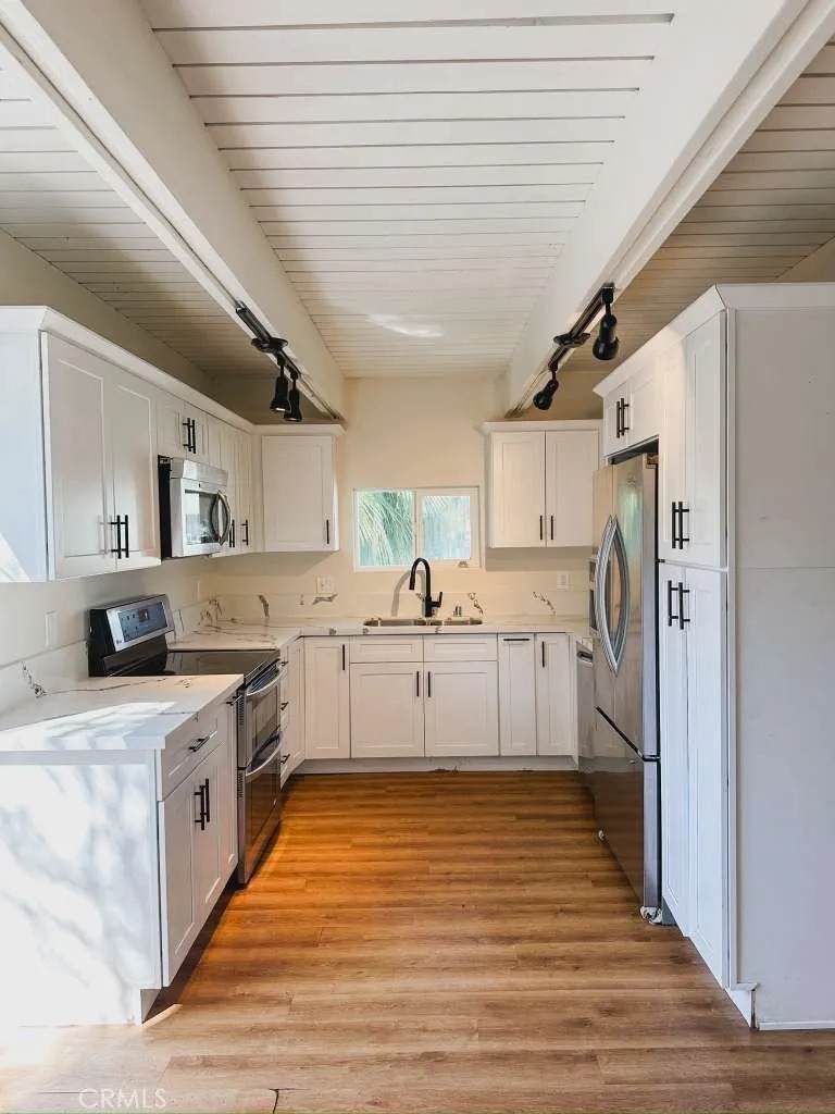 11571 Archwood Street - Photo 1