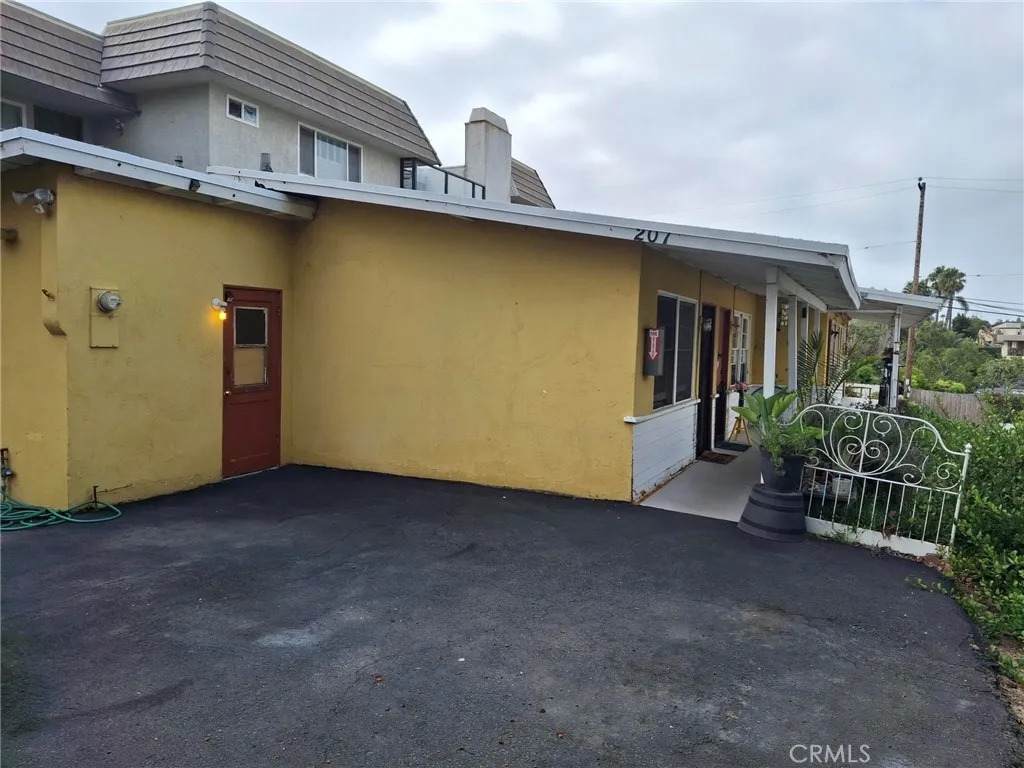 207 La Paloma - Photo 1