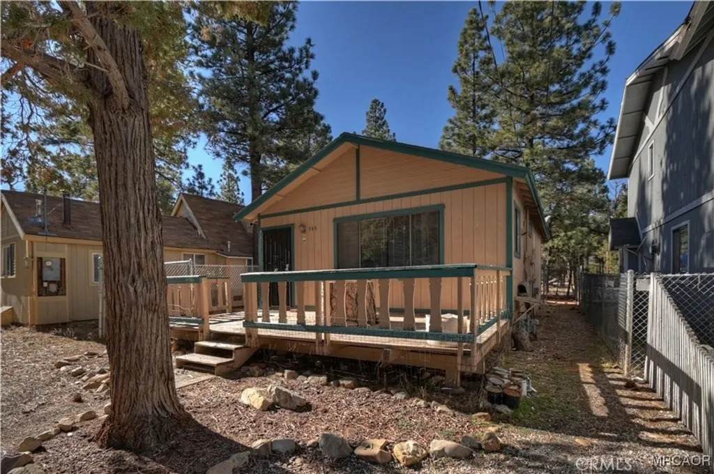 949 Pine - Photo 1