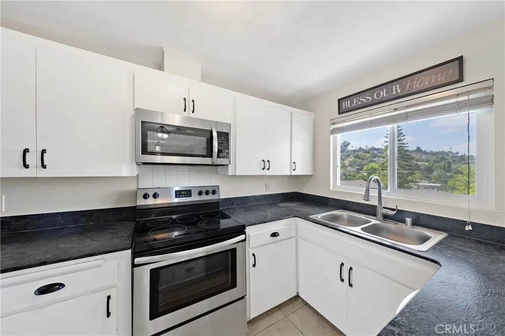 806 4th - Photo 1
