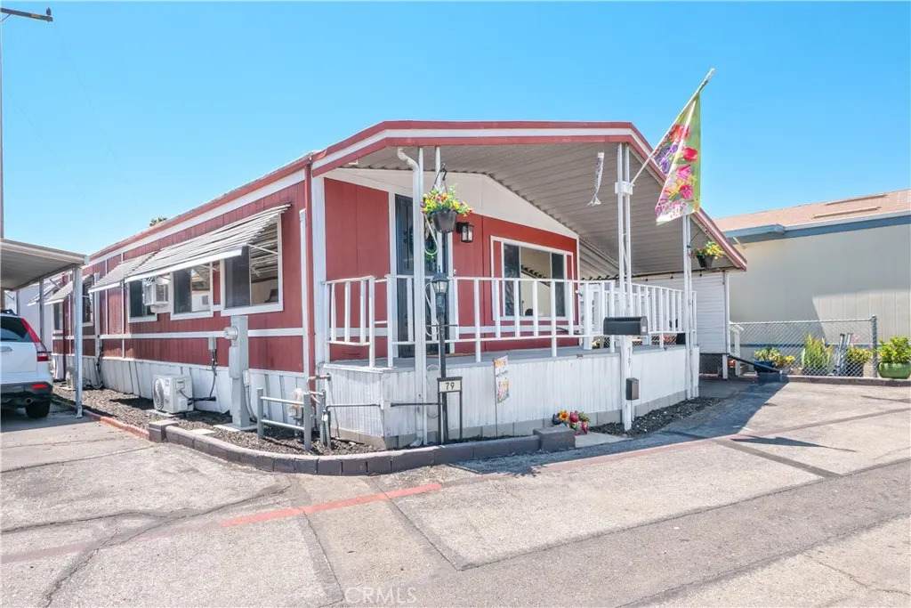 1045 Azusa - Photo 1