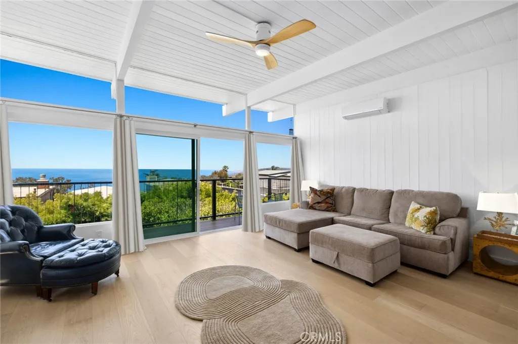 989 La Mirada - Photo 1