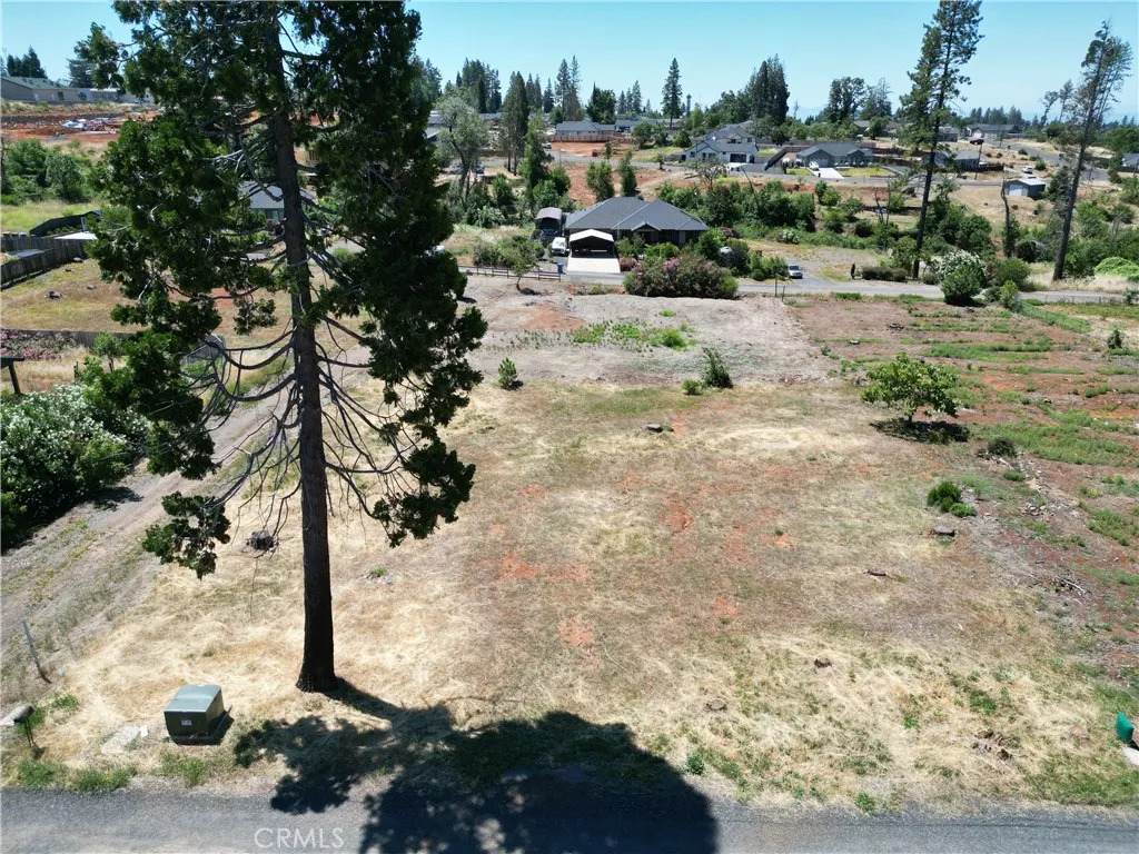 720 Edwards - Photo 1