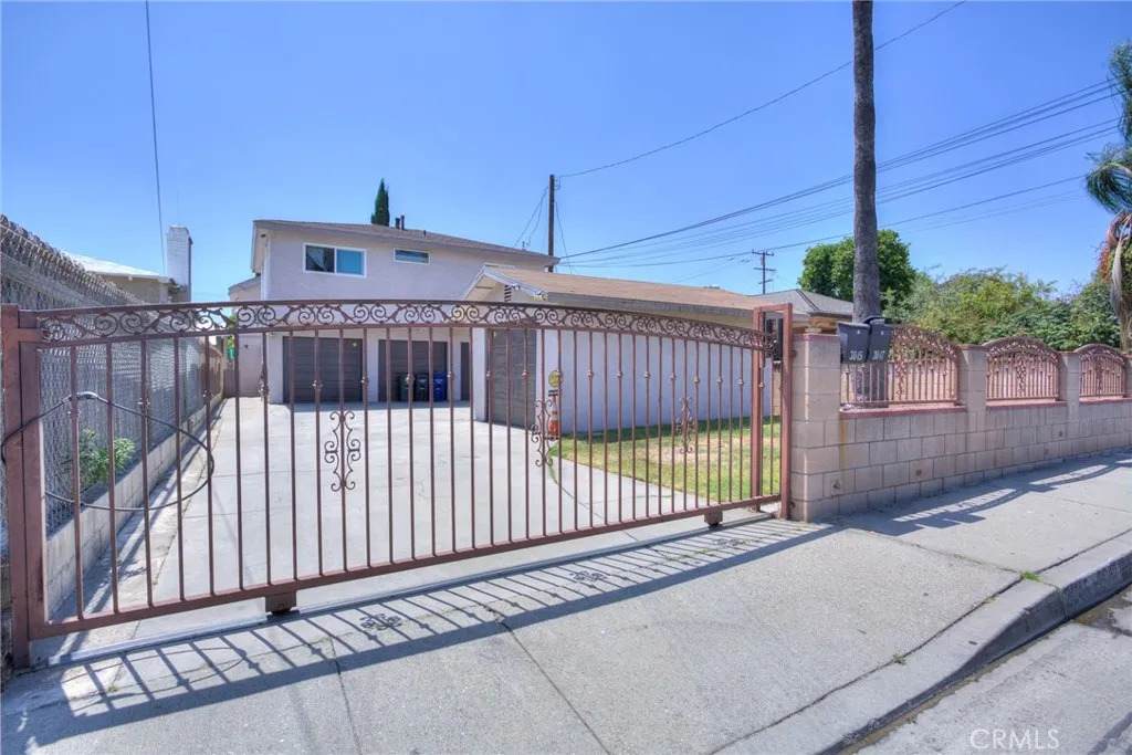 3045 Charlotte - Photo 1
