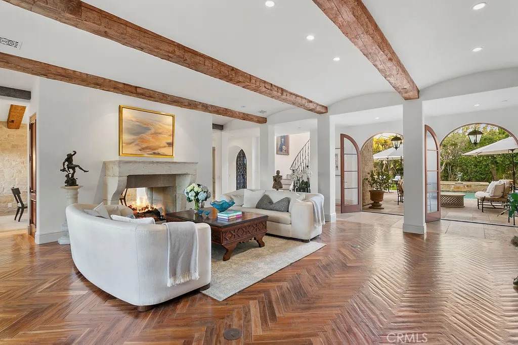 136 Emerald Bay - Photo 1