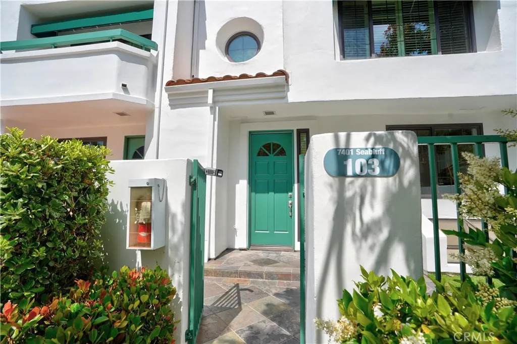 7401 Seabluff Drive - Photo 1
