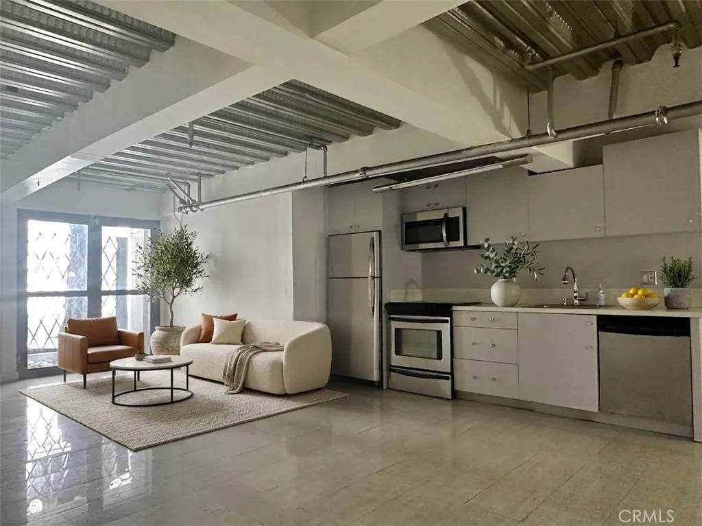 600 Spring - Photo 1