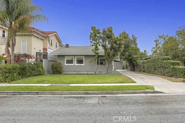 409 Harvard - Photo 1