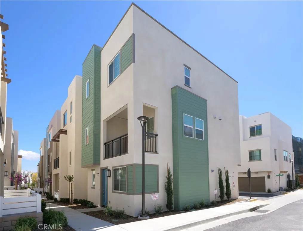 1645 W Hornet Drive - Photo 1