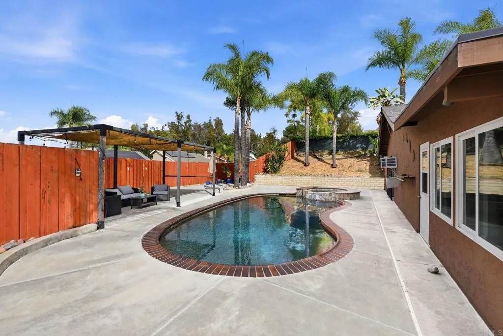 https://bt-photos.global.ssl.fastly.net/sandiego/orig_boomver_1_306748457-1.jpg
