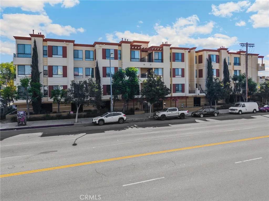 6938 Laurel Canyon - Photo 1