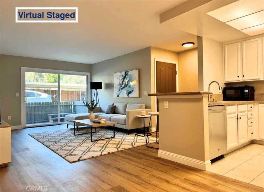 432 Edgehill - Photo 1