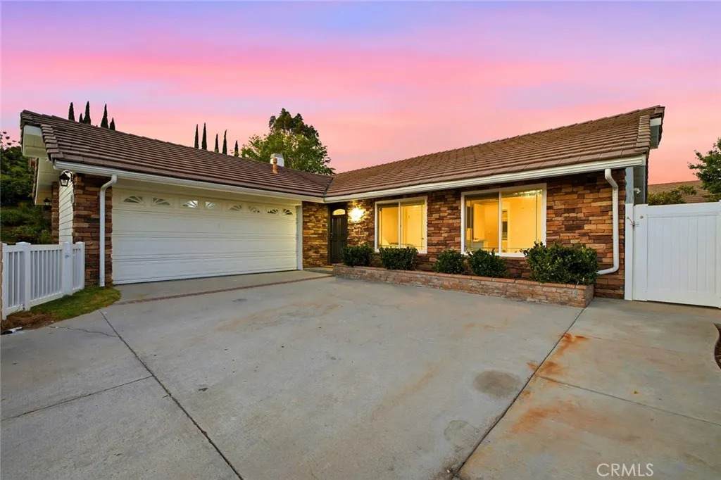 28354 Mount Stephen - Photo 1
