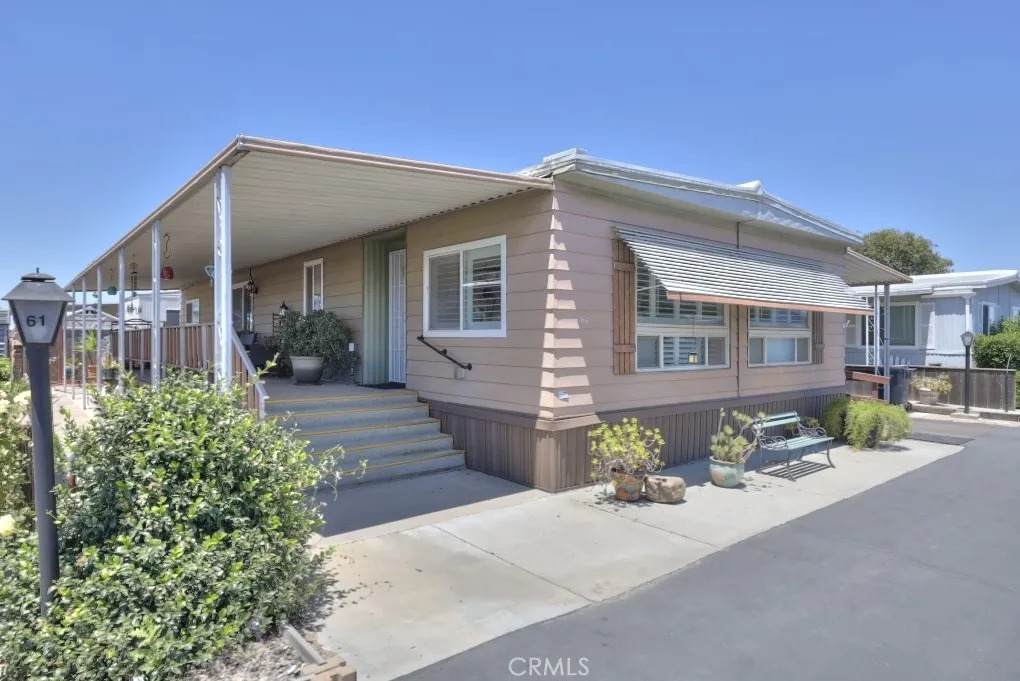 3418 Waring - Photo 1