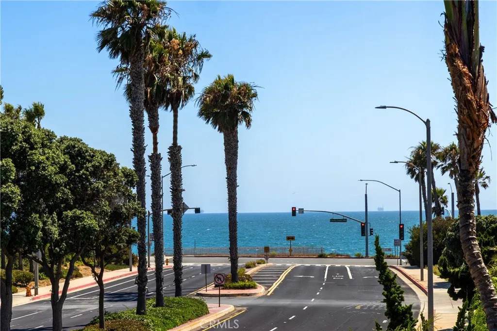 https://bt-photos.global.ssl.fastly.net/sandiego/orig_boomver_1_306756265-1.jpg