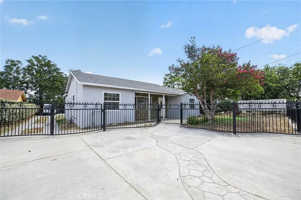 1153 Reservoir Drive - Photo 1