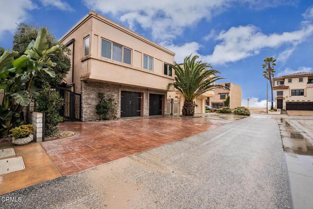 5344 Seabreeze Way - Photo 1