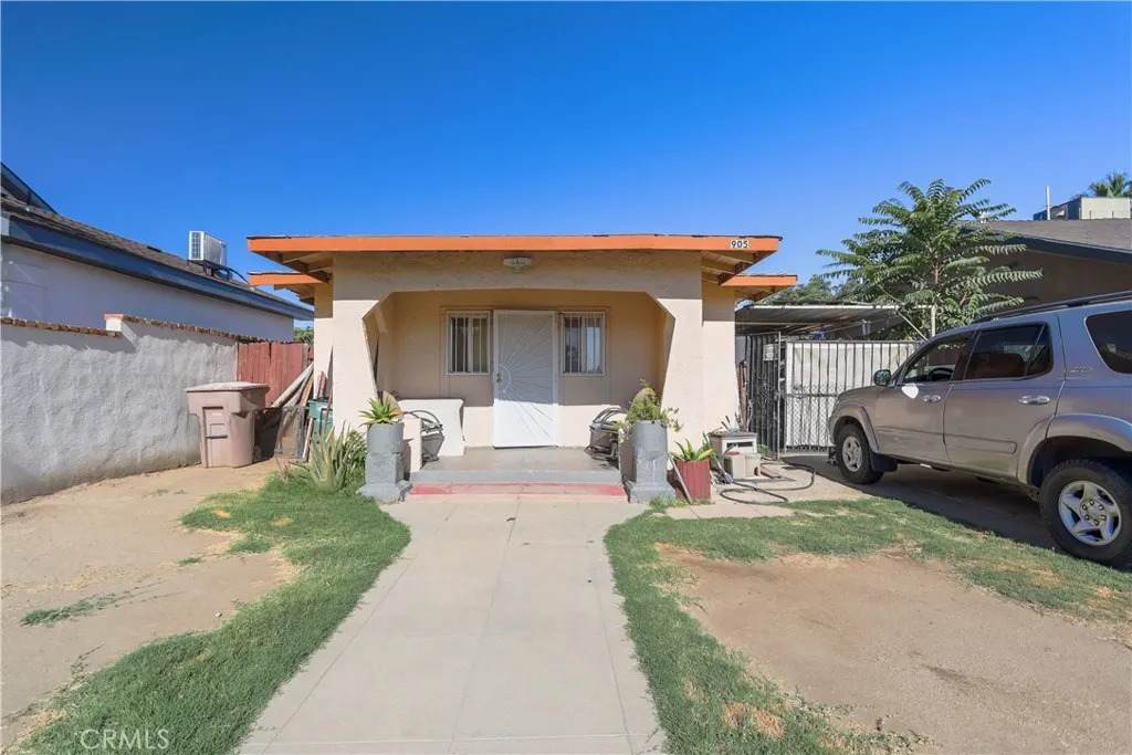 905 Q Street - Photo 1