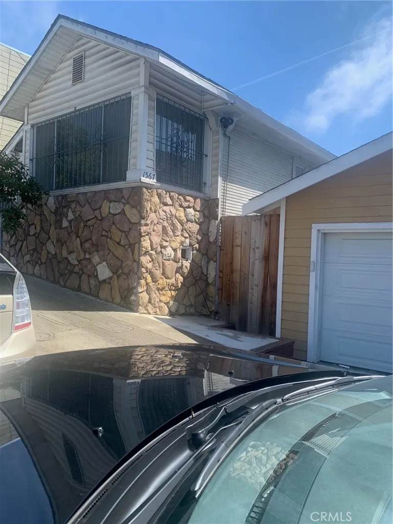 1567 La Salle - Photo 1