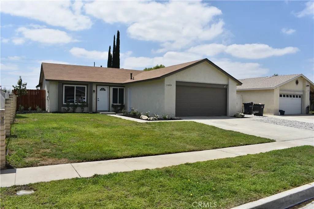 1425 Hunter - Photo 1