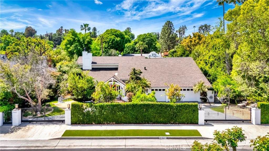 5441 Calvin Avenue - Photo 1